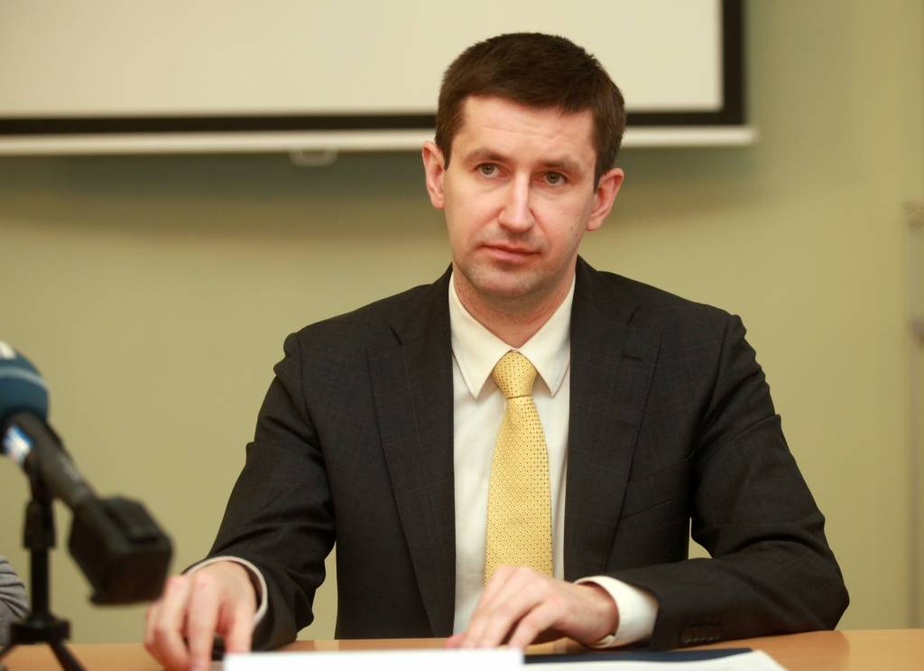 Straujuma ekonomikas ministra amatā vēlas redzēt Dombrovski