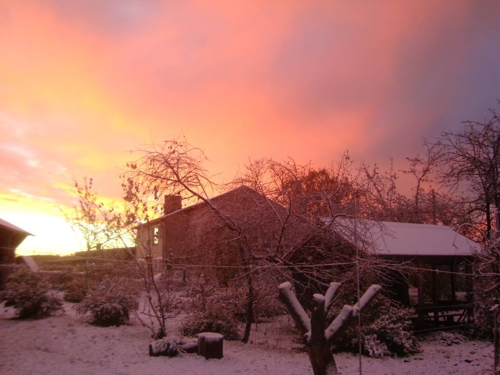 Trešdienas rīts salts, diena saulaina, dažviet mākoņi