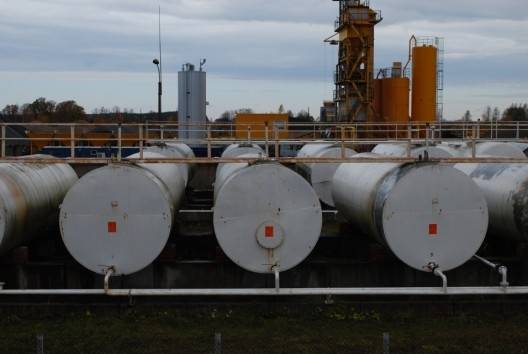 Degvielas cenai gaidāms kritums