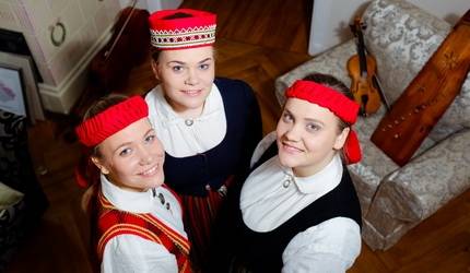 Būs danči kopā ar māsām Dimantām