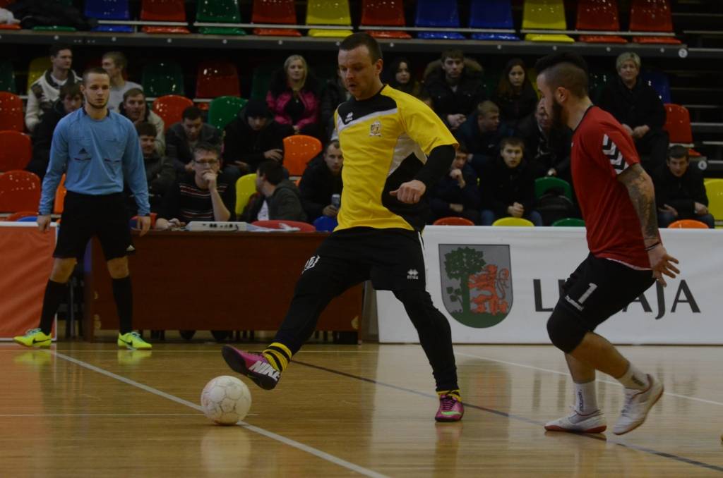 Liepājas telpu futbola čempionāta 18. un 19. janvāra spēļu protokoli