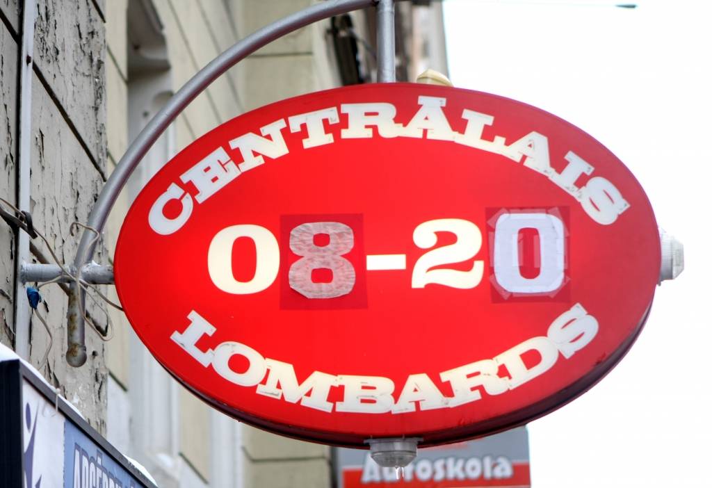 LTRK padomnieks: Bankas ir kļuvušas par skaisti noformētiem lombardiem