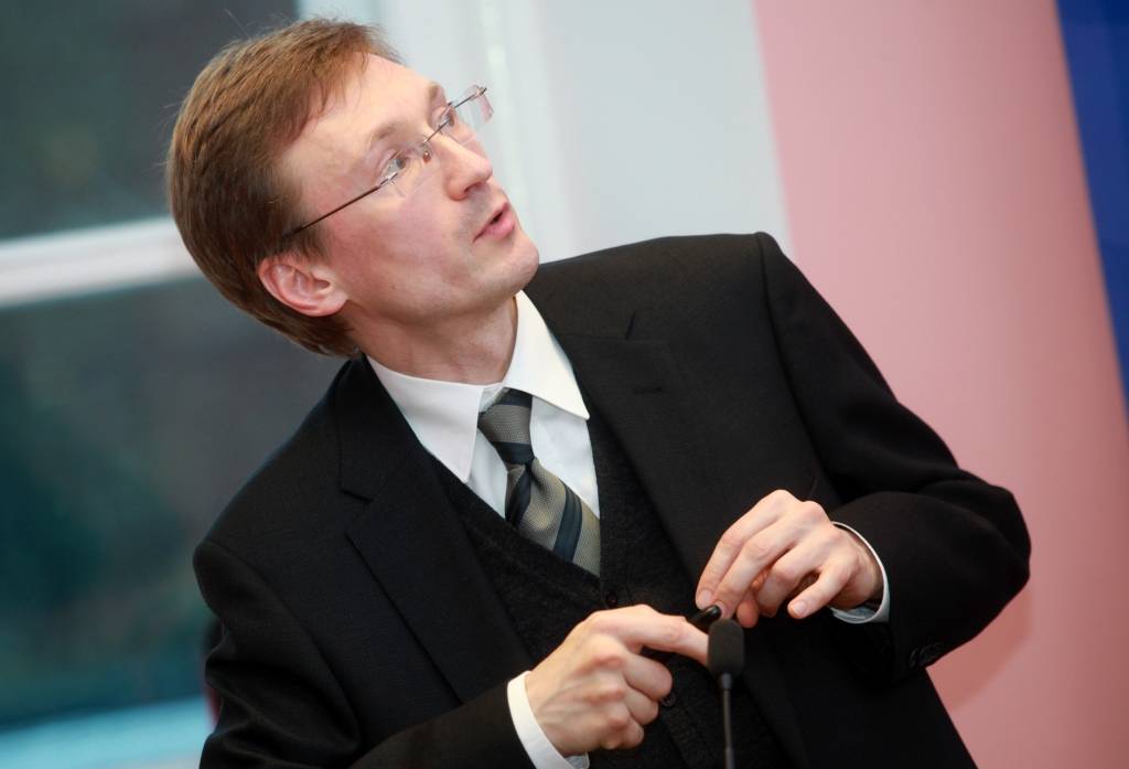 Kaktiņš: Iedzīvotāji novērtējuši Dombrovska demisiju kā pareizu valsts virzienu