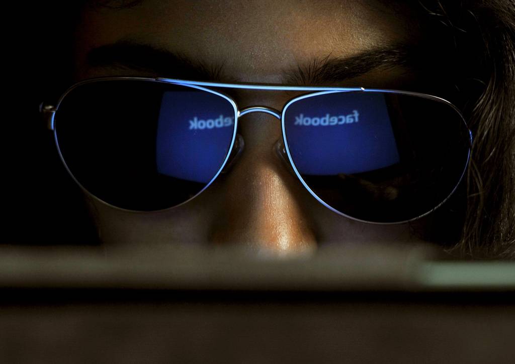 Facebook burbulis piebriest
