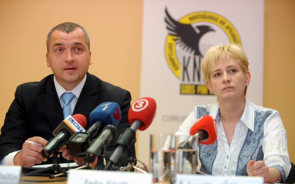 Bijušais KNAB šefs: Strīķe savulaik "noairēja" aizdomas par korumpētu Dombrovska valdības ministru