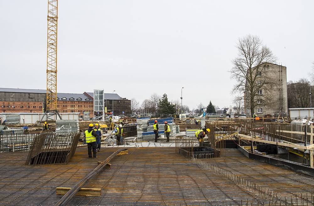 FOTO: Liepājas koncertzālē sākušies darbi virszemes līmenī
