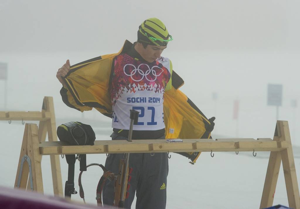 papildināts ar FOTO (10:24) - Migla aizkavē biatlonistus, turpina bobsleja cerības