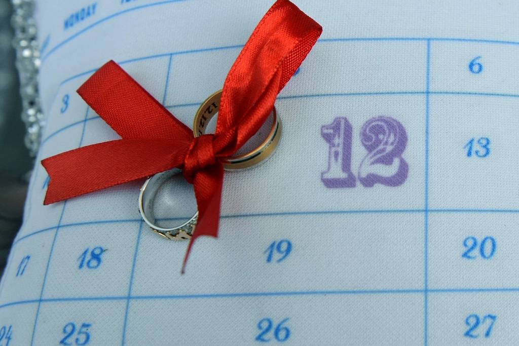 Policija par sieviešu vervēšanu fiktīvām laulībām aizturējusi 13 personas