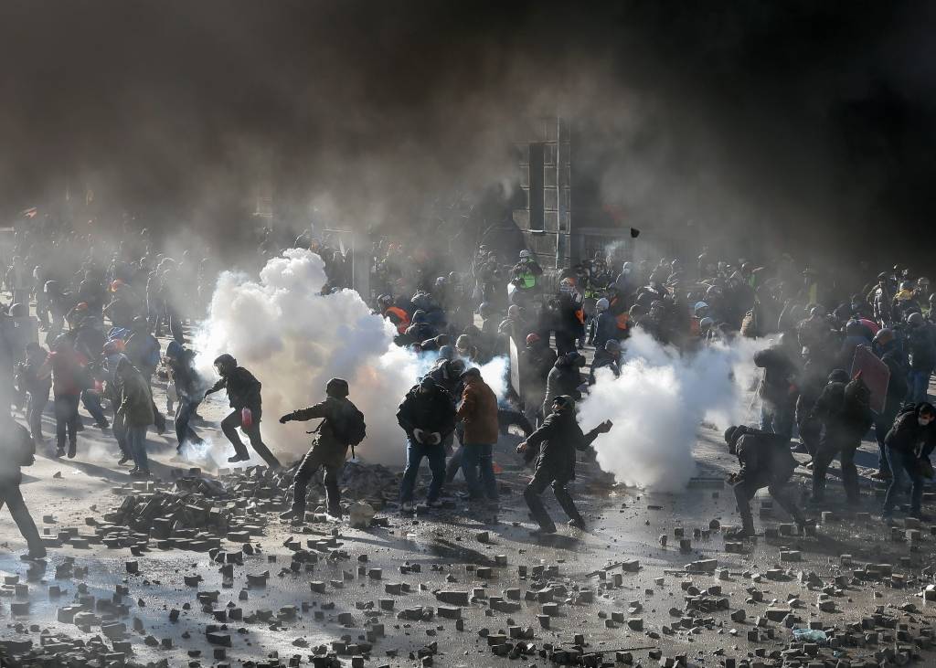 Berkut Kijevā uzbrūk Neatkarības laukumam