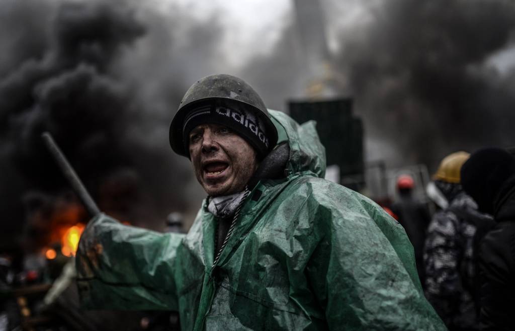Protestētāji Kijevā sagūsta 67 karavīrus