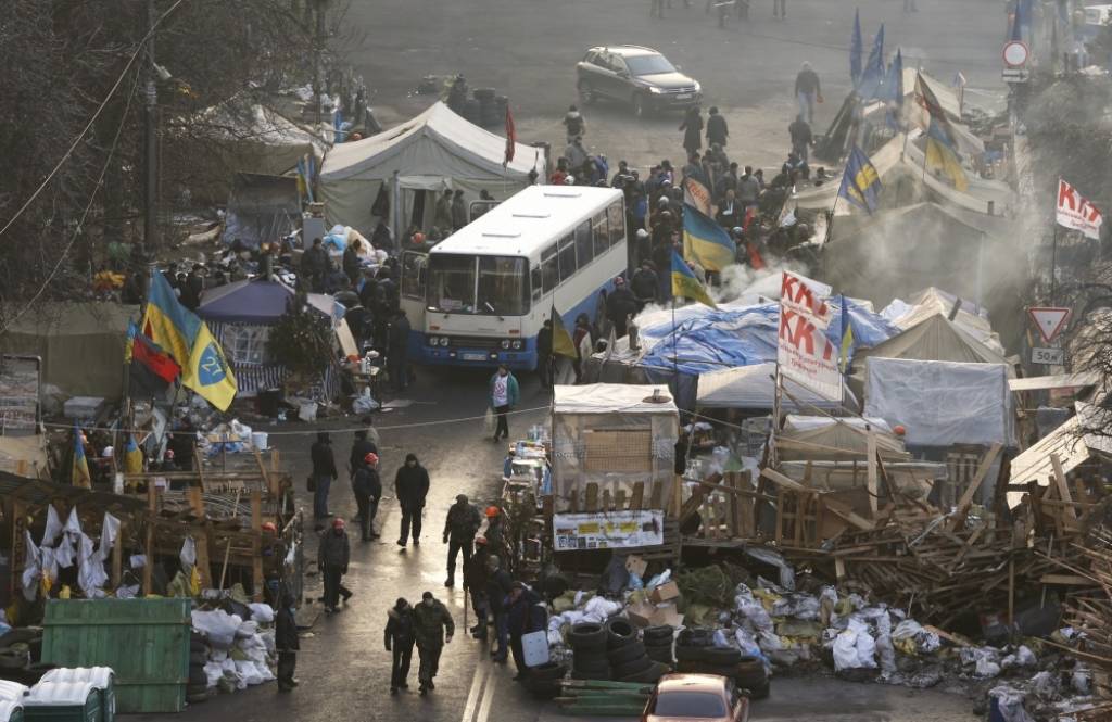 Papildināta -  Protestētāji nepiekrīt Janukoviča un opozīcijas kompromisam
