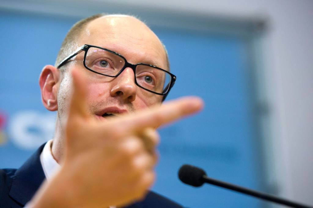 papildināts (22:06) - Ukrainas premjera amatam izvirzīts Jaceņuks