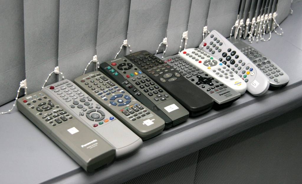 Eksperti: Pašreizējā sabiedriskās televīzijas piedāvājumā trūkst kvalitatīvu debašu