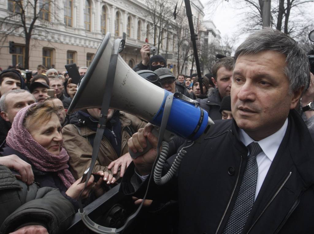 papildināts (15:45) - Ukrainas iekšlietu ministrs: Krievija sākusi bruņotu iebrukumu (+VIDEO)