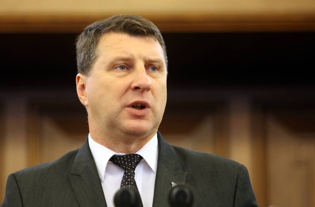 Vējonis pēc bruņoto spēku vadības sanāksmes: Iedzīvotājiem nav pamata satraukumam