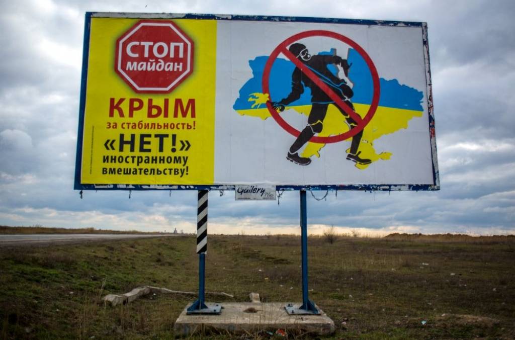 Krimas parlaments pieņem lēmumu par pievienošanos Krievijai