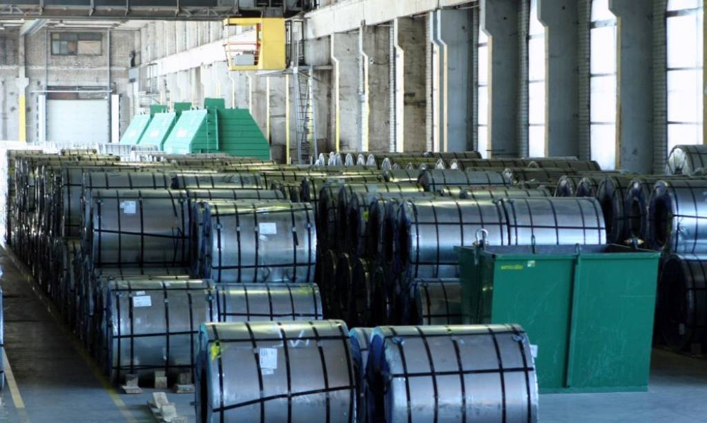 Rūpniecības apjomi gada laikā sarūk par 11%