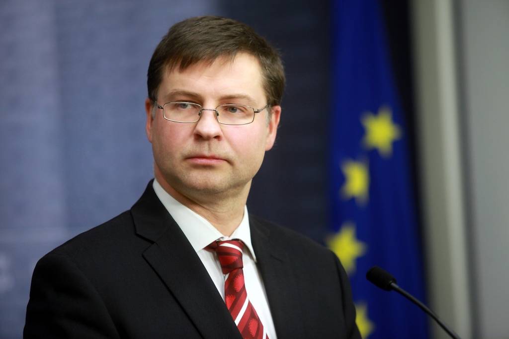 Dombrovskis: Grūti komentēt, kā būtu, ja būtu
