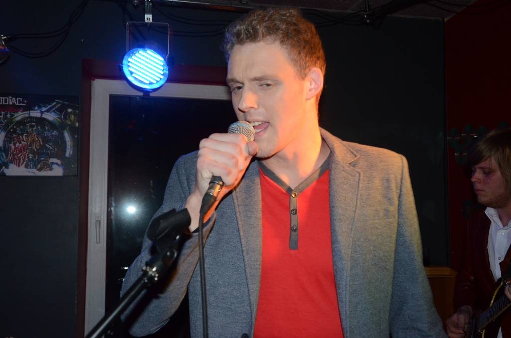 VIDEO: Ritvars Sležis ar dziesmu "Kur esi tu" konkursa "Bliez pa notīm!" pusfinālā