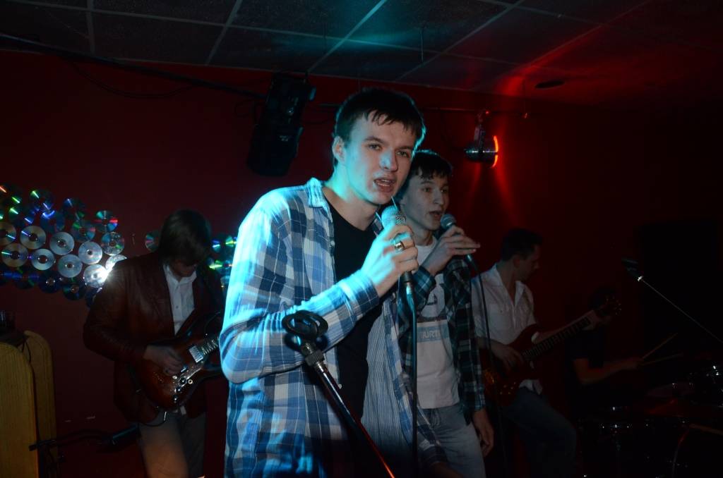 VIDEO: Artūrs un Arsēnijs Langfrīdi ar dziesmu "Es skrienu" konkursa "Bliez pa notīm!" pusfinālā 