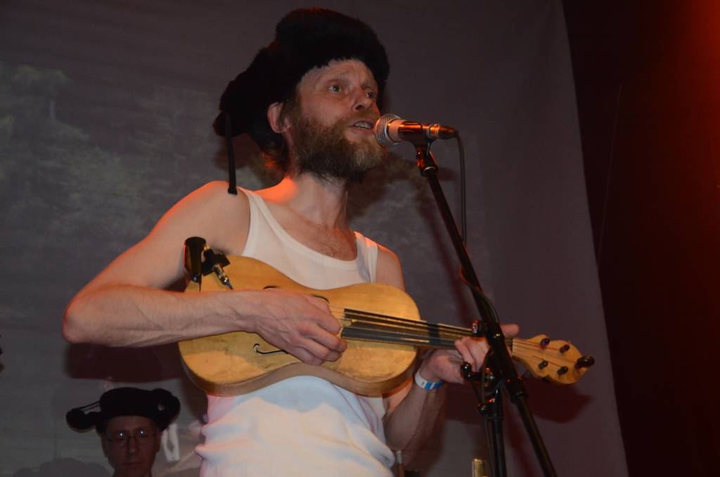 VIDEO: "Otava E" dzied Liepājā