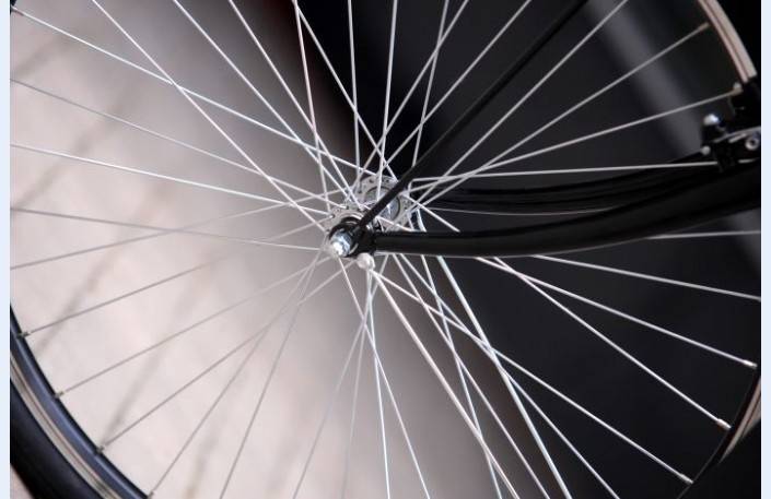 1. aprīļa rītā cenšas nozagt velosipēdu