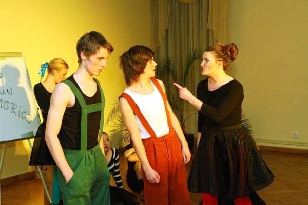 Liepājas Jauniešu teātra studijas izrāde pretendē uz balvu