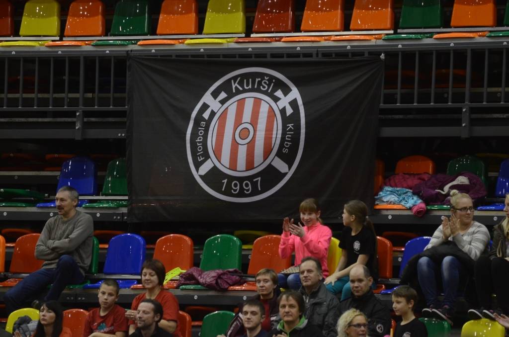 Tiks aizvadītas pirmās Latvijas jaunatnes čempionāta "play-off" spēles florbolā