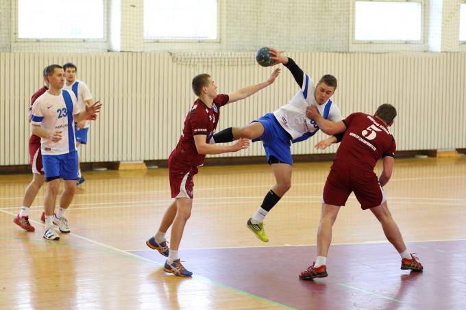 FOTO: "Vaiņode" ceturtdaļfināla pirmajā spēlē zaudē "Ogrei"