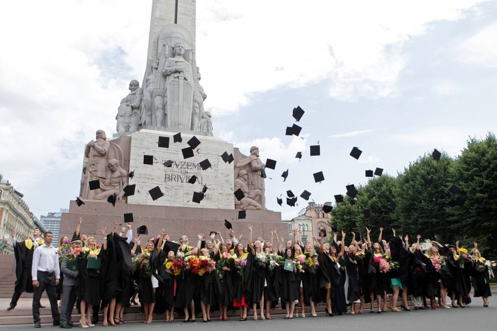 IZM rosina grozīt studentu kreditēšanas kārtību