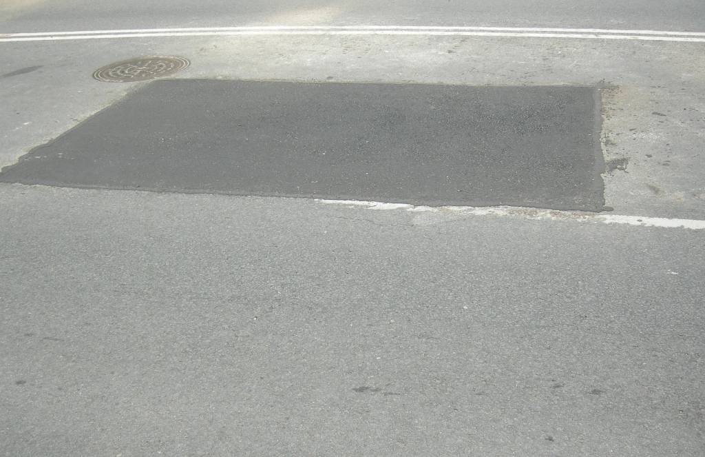 Latvijas autoceļu uzturētājs sācis bedrīšu remontus