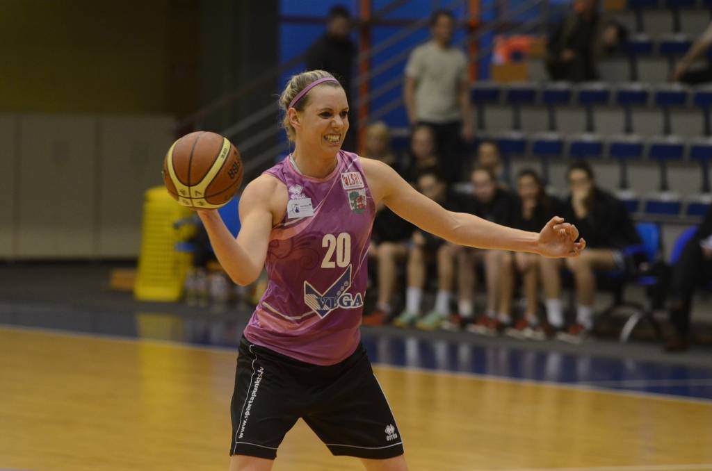 FOTO: "Vega 1/Liepāja" uzvar "RSU/Merks" un izlīdzina rezultātu cīņā par bronzas medaļām