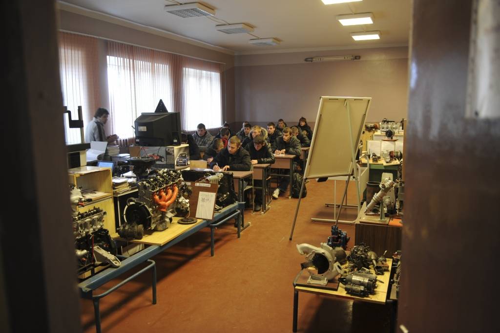 Skolēnus uz profesionālajām skolām nelaiž