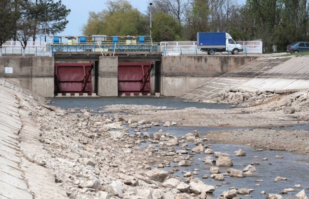 Ukraina pārtrauc ūdens piegādi Krimai