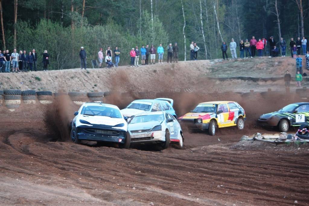 Latvijas autokrosa čempionātu ar uzvarām sāk favorīti