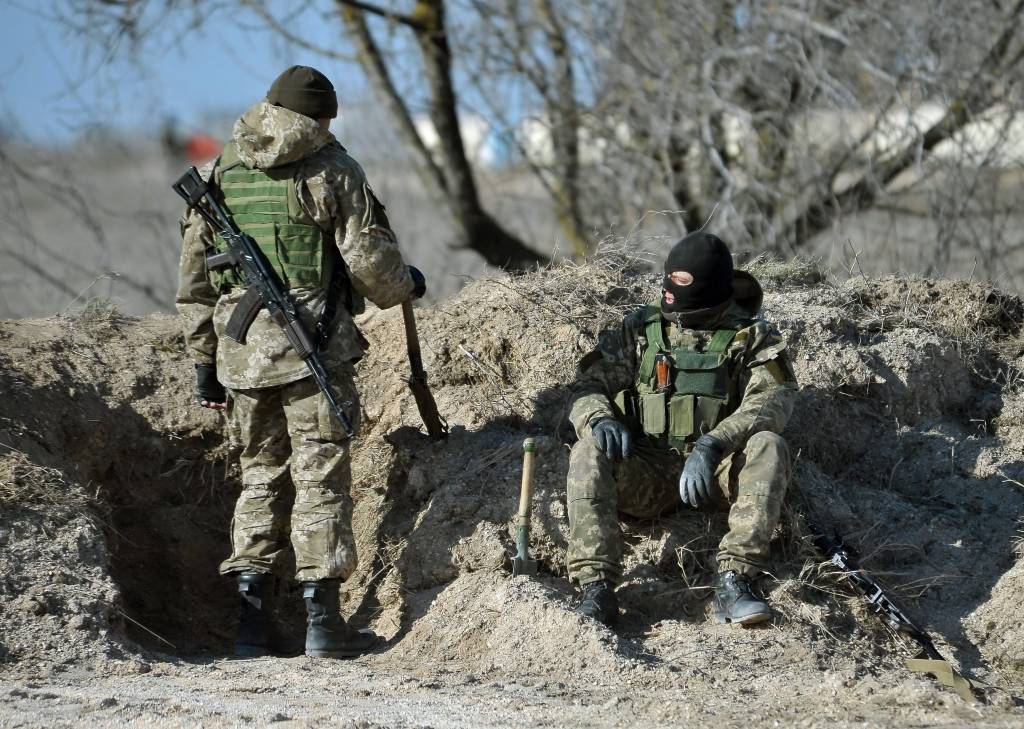 Ukrainas armijā izsludina kaujas gatavību
