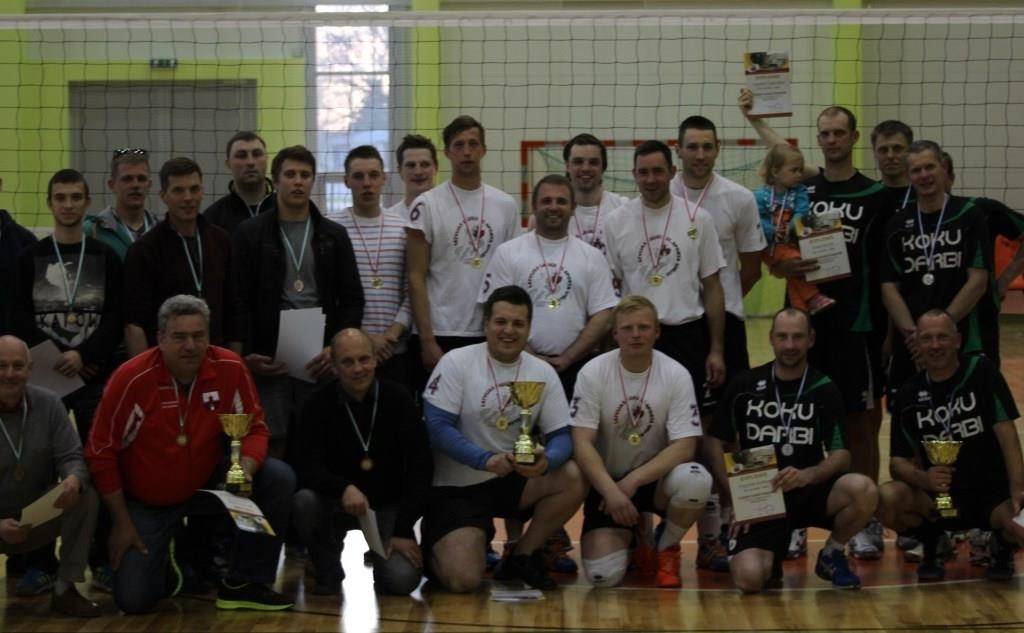 Noskaidro Aizputes novada pirmā volejbola čempionāta uzvarētājus