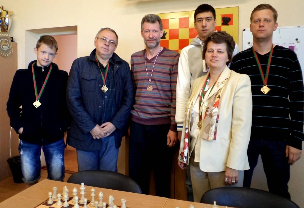 FOTO: Noskaidro pirmos Liepājas čempionus šaha ātrspēlē