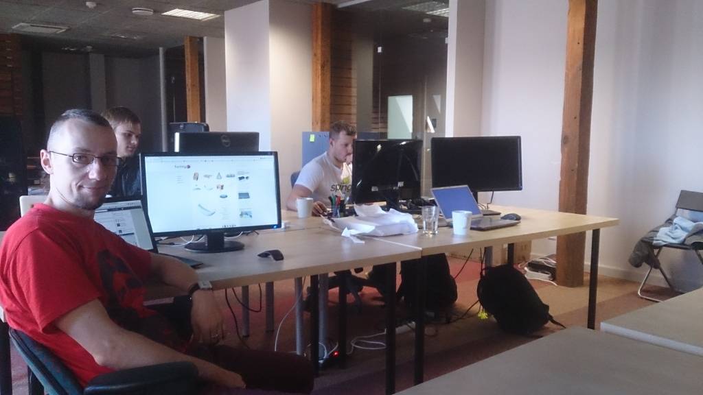 Izaugot vecajiem, TechHub telpas papildina jaunpienācēji