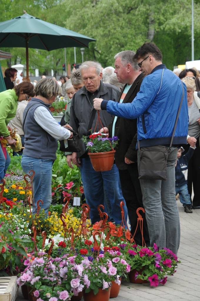 FOTO: "Pavasaris ziedos" Liepājā