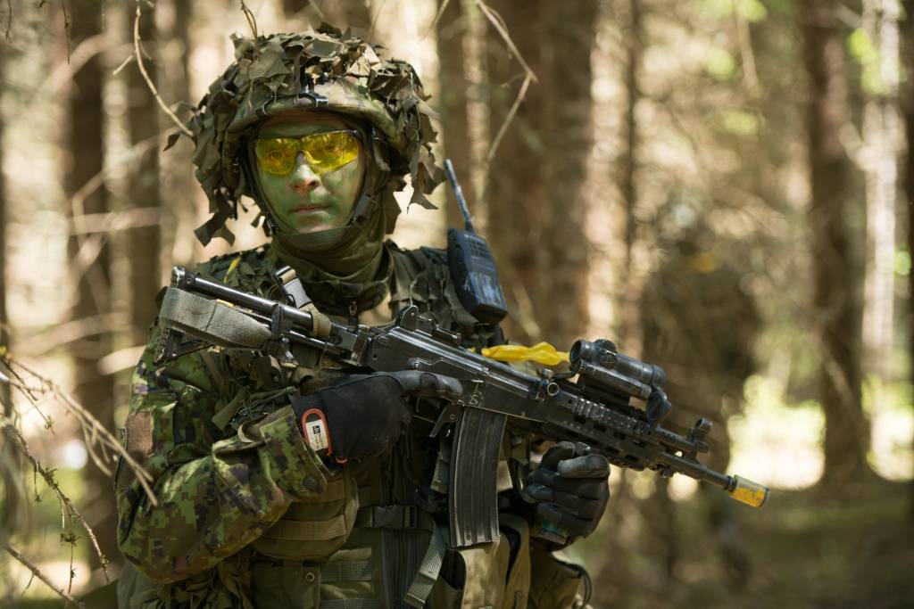 Krievija pauž satraukumu par NATO militārajām aktivitātēm tās robežu tuvumā