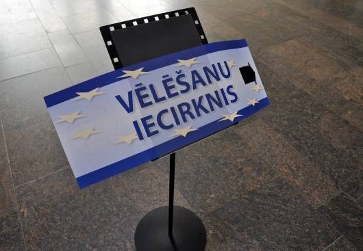 Eiropas Parlamenta vēlēšanās šodien varēs balsot no plkst.10 līdz 16