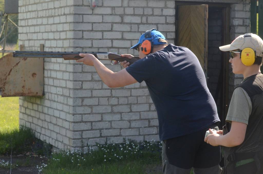 FOTO: Edgars Galeckis uzvar Latvijas kausa izcīņas pirmajā posmā sportingā