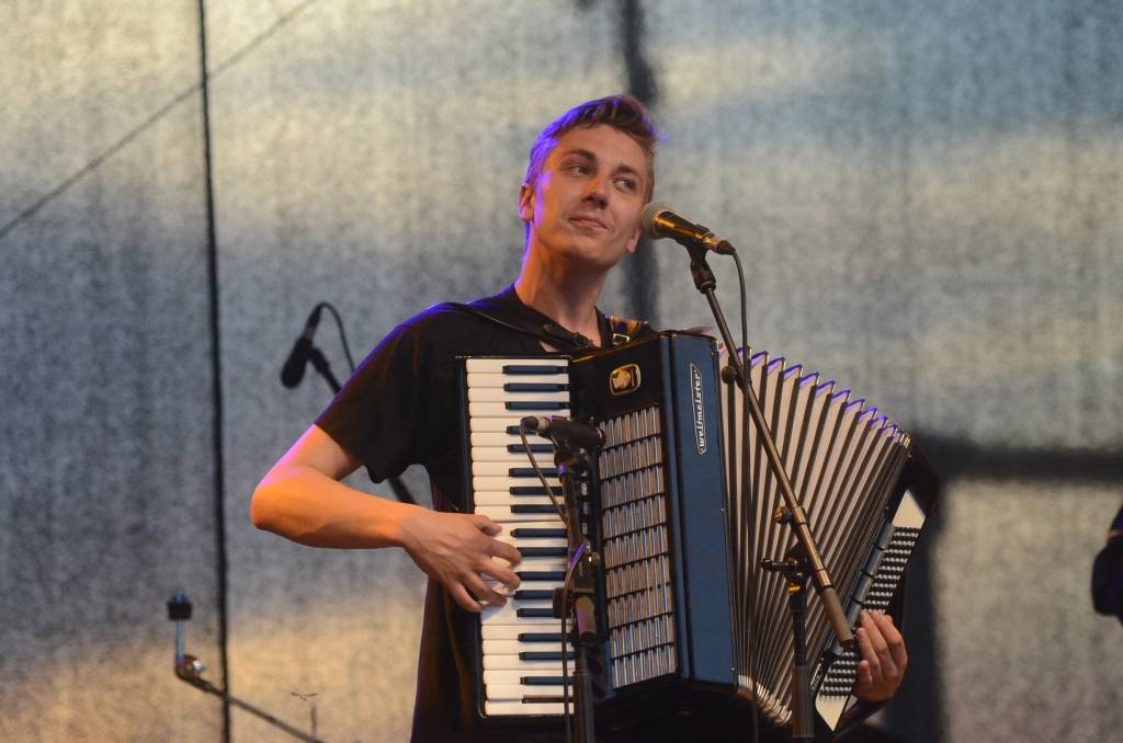 FOTO.VIDEO: Tautas mūzikas festivāls "Līvas upe"