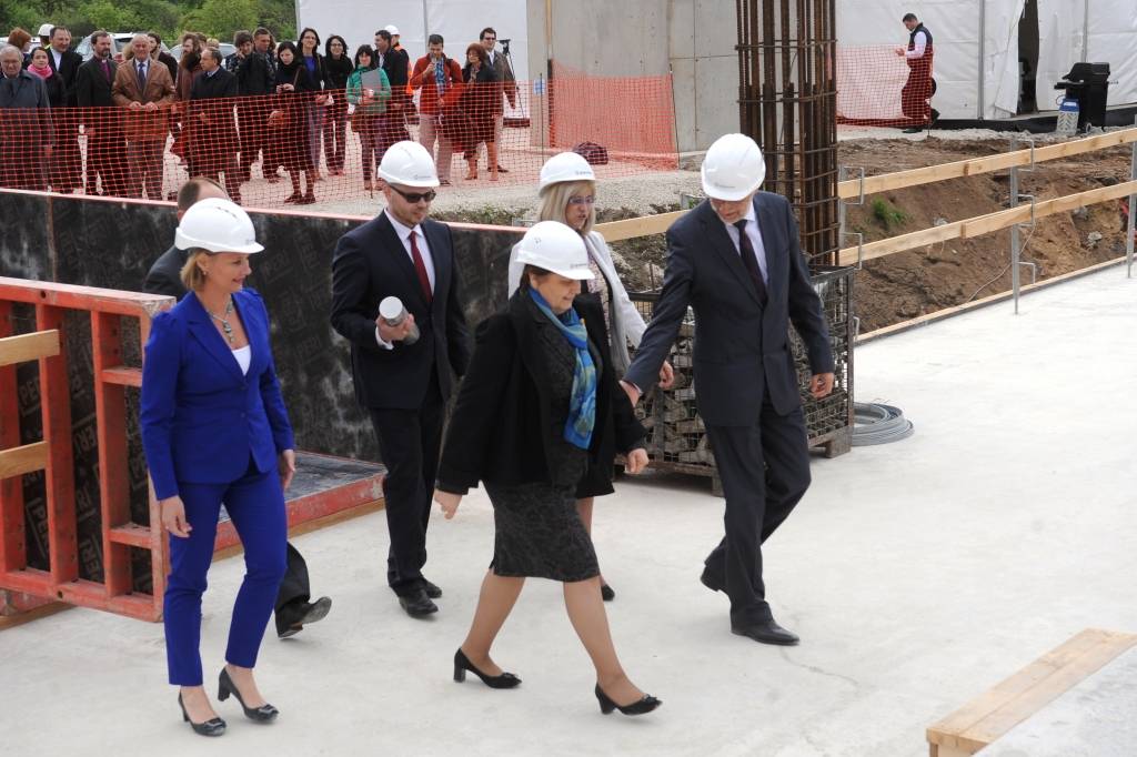 FOTO: LU topošā Akadēmiskā centra pamatakmens ielikšana