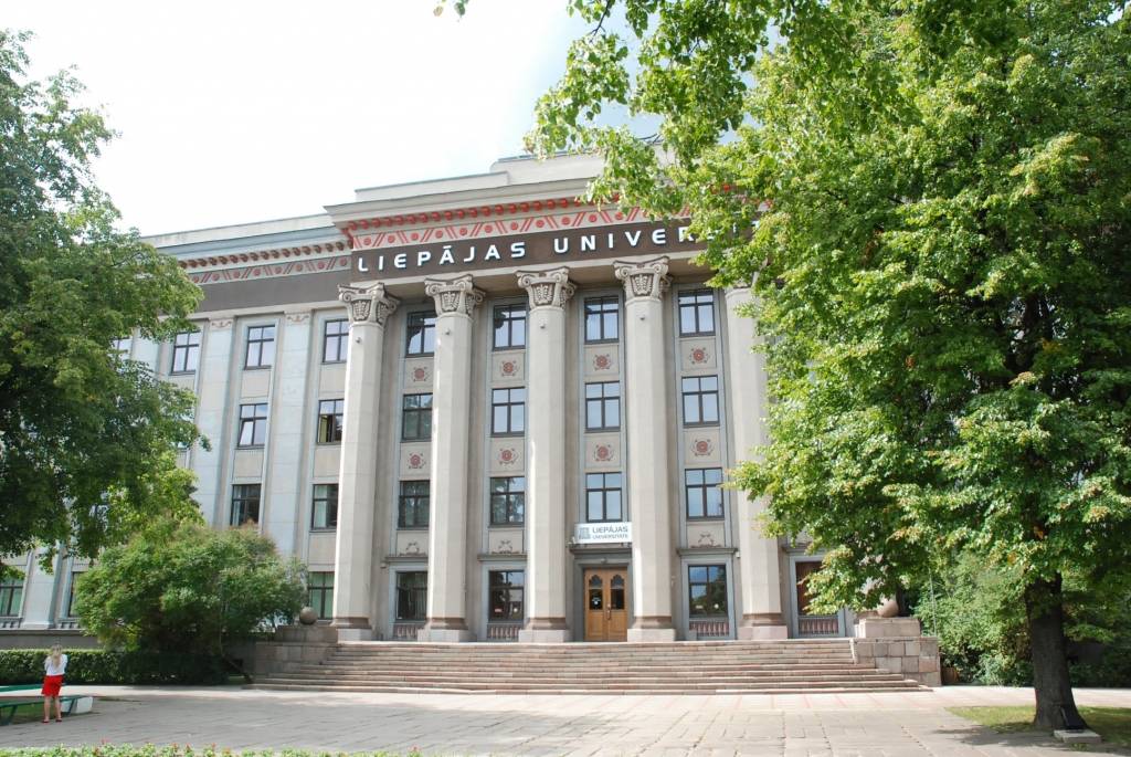 Universitāte noslēdz sadarbības līgumu ar uzņēmēju