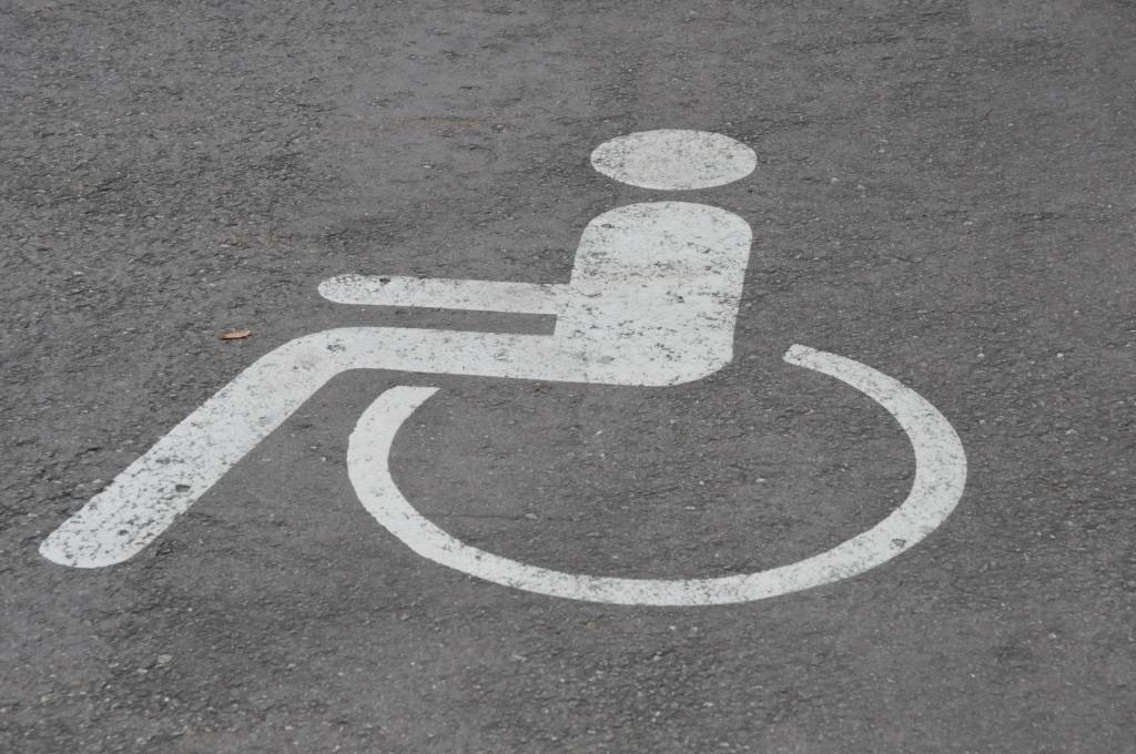 Latvijas slimnīcu biedrības paziņojums: Darbspējīgos pacientus dzen invaliditātē 