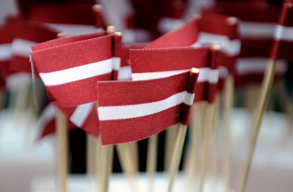 Gatavojoties Latvijas simtgadei, aicina atjaunot iedzīvotāju ticību valstij un tās vadītājiem