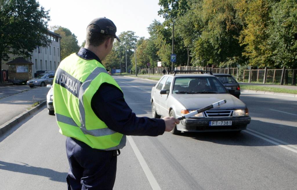 Valsts policija pirmssvētku un svētku dienās veiks masveida reidus