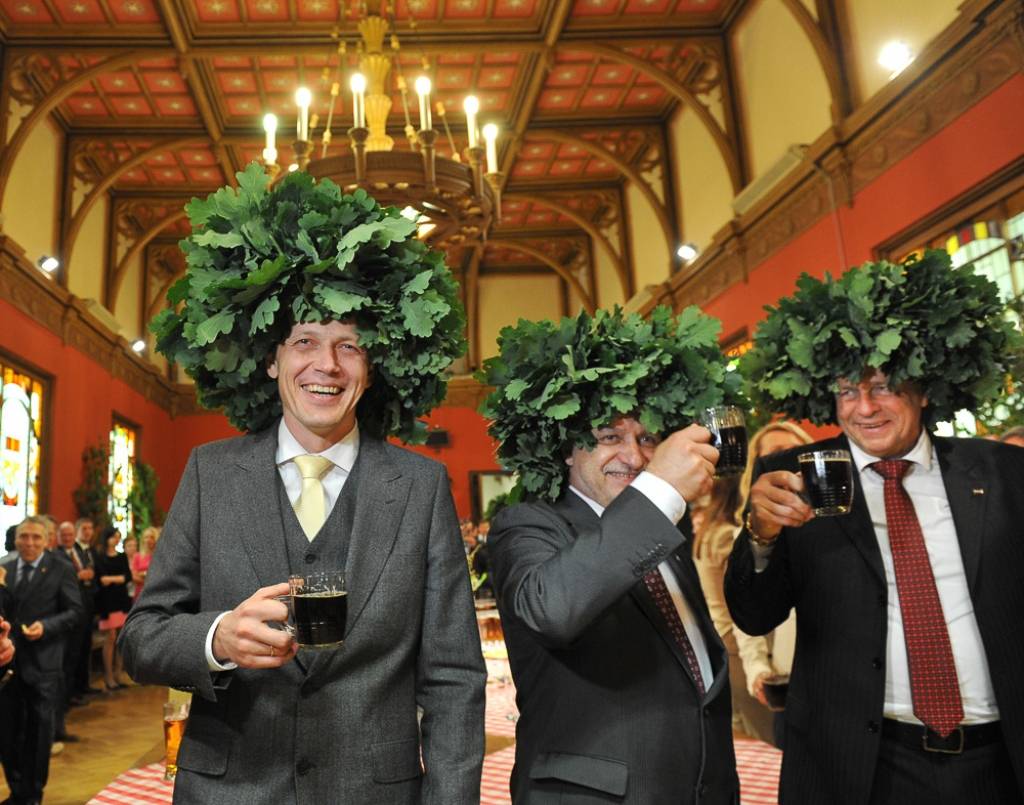 FOTO: Saeimā ielīgo Jāņus